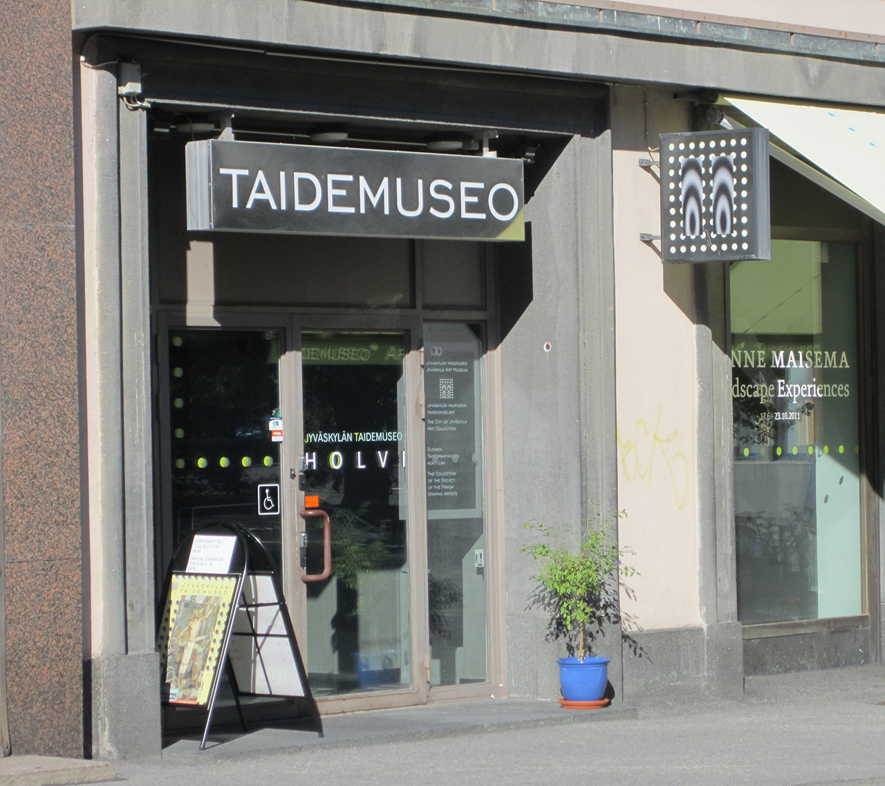 Valokuva Jyväskylän taidemuseosta Jyväskylän kaupungissa, taidemuseot Suomessa