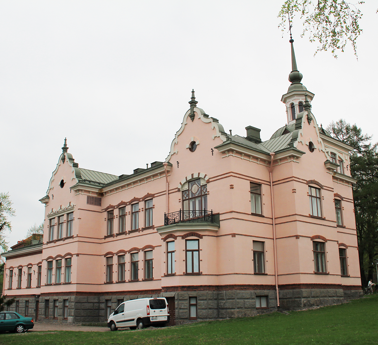 Valokuva Lahden historiallisesta museosta Lahden kaupungissa, taidemuseot Suomessa