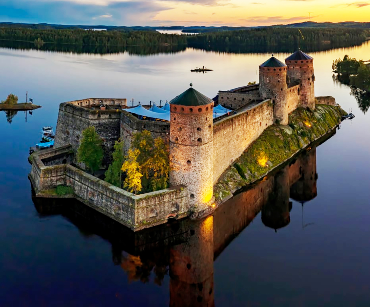 kuva Olavinlinnasta, Suomen museot
